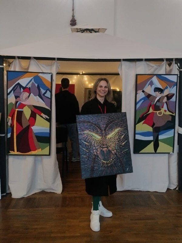 Daria Belykh Dragon painting